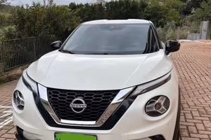 Nissan juke n connecta