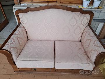 Divano 2 posti in stile classico