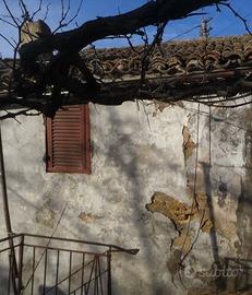 Rustico / Casale di 140 m² con 3 locali e box auto