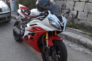 Yamaha YZF R6 - 2006