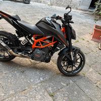 KTM DUKE 390 2023