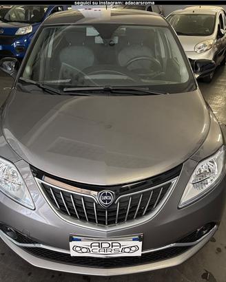 Lancia Ypsilon 1.0 HYBRID