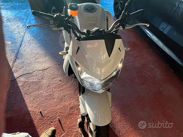 Kawasaki Z750 2013 – 16.000 km certificati – condi