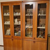 Credenza con vetrina