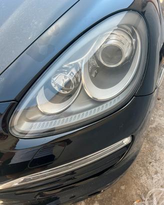 Porsche Cayenne 2012 - coppia fari e fanali