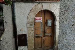 Bilocale con balcone e cantina a Castelmezzano