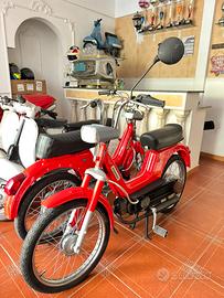 Piaggio boxer restaurato usato per vetrina esposit