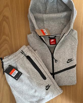 Tuta nike tech
