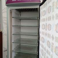 Vetrina bar verticale negativa