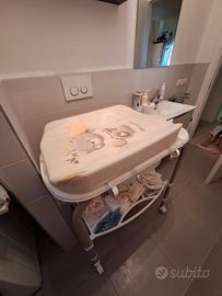 Fasciatoio con  ruote  e  vaschetta antiscivolo