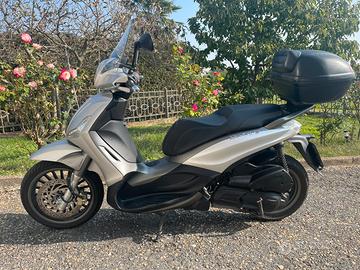 Piaggio Beverley 300