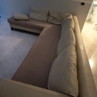 divano angolare in pelle 