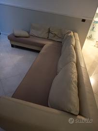 divano angolare in pelle 