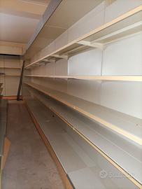 arredamento per negozio
