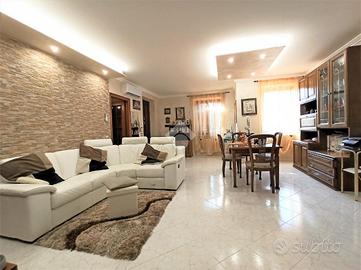 VILLA A SCHIERA A VALENTANO