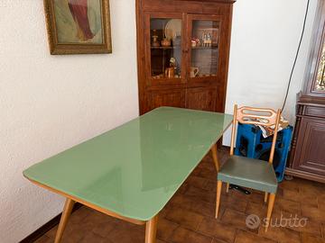 Tavolino in legno