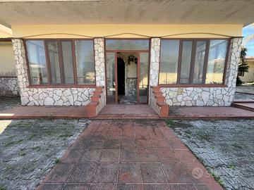 Rif. 430 fronte villaggio coppola - villa singola