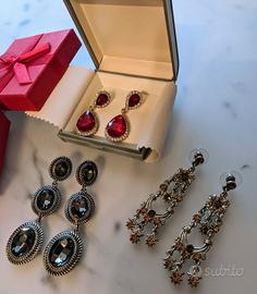 orecchini di bigiotteria 