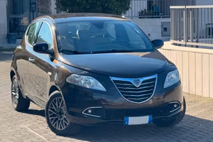 Lancia Ypsilon 1.2 69 CV 5 porte GPL Ecochic Gold