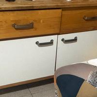 Tavolo di pranzo    . Piu mobile per la cucina