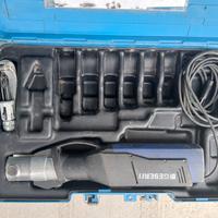 Pressatrice per tubi multistrato