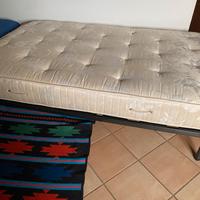 Rete con materasso, una piazza e mezza