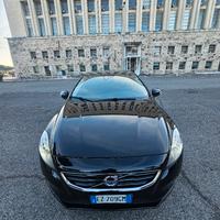 Volvo V40 D2 Business – 2015 – 140.000 km – Manual