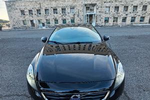 Volvo V40 D2 Business – 2015 – 140.000 km – Manual