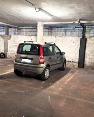 Box / Garage di 16 m² a Roma