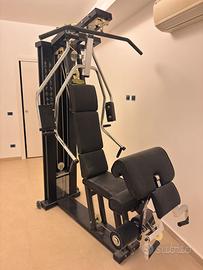 Technogym multistazione palestra fitness con pesi