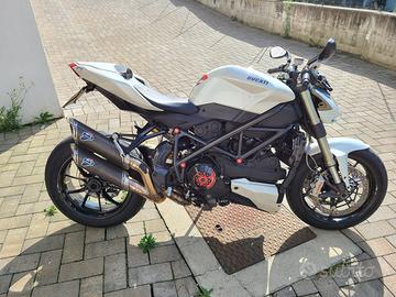 Ducati streetfighter