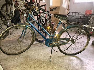 Bicicletta da donna blu ruota 26