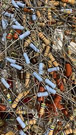 BLOCCO RESISTENZE NUOVE OLTRE 200 PEZZI