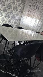 Tavolo effetto marmo