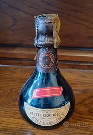 Bottiglia di Liquore Liquorelle Moët & Chandow.