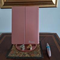 Specchio illuminato per trucco