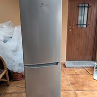 Frigorifero Combinato ELECTROLINE -NUOVO Mai usato