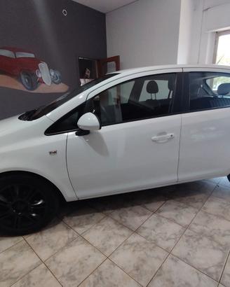 Opel Corsa 1.2 85CV 5 porte GPL-TECH Edition