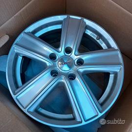 Cerchi in lega Dezent 17"