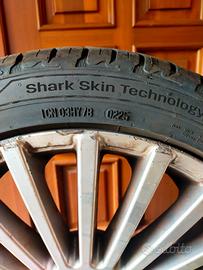 treno gomme estive seminuove 215/45/17