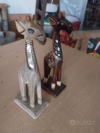 Due statuette Giraffa