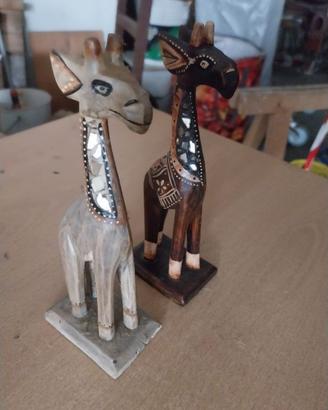 Due statuette Giraffa