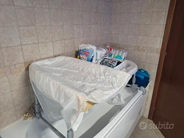 Fasciatoio vasca da bagno con vasca per bagnetto 