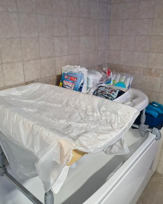 Fasciatoio vasca da bagno con vasca per bagnetto 