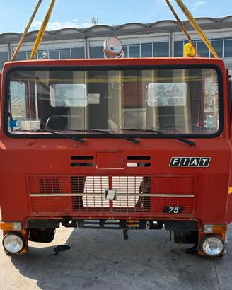 Cabina autocarro Fiat/Iveco ACL 75