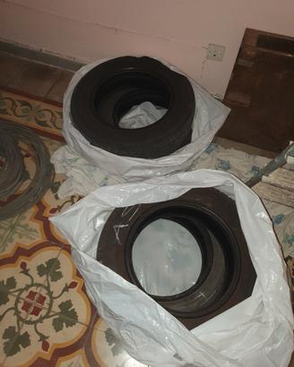 Gomme auto