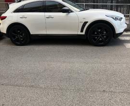 Infiniti qx70 - 2015