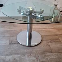 Tavolo in cristallo ovale