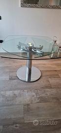 Tavolo in cristallo ovale