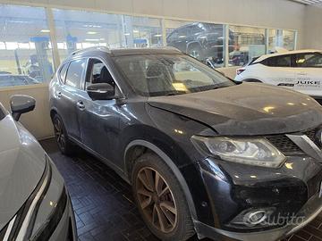 Nissan  X-Trail 2wd  7 posti  